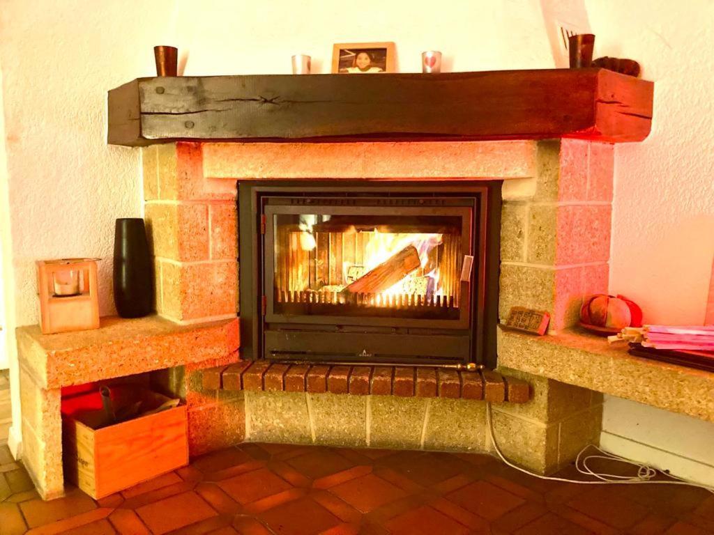 Cheerful Villa With Fireplace, Bath-Tub And Garden Noville Exterior foto