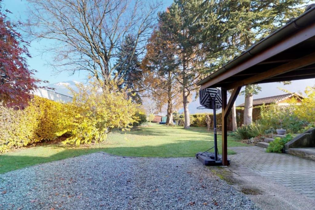 Cheerful Villa With Fireplace, Bath-Tub And Garden Noville Exterior foto